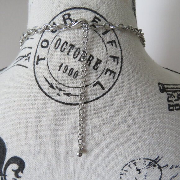 Long Red & Silver Beaded Necklace - Picture 3 of 6